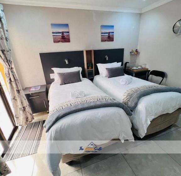 펜션 The Curve Suite Guest House