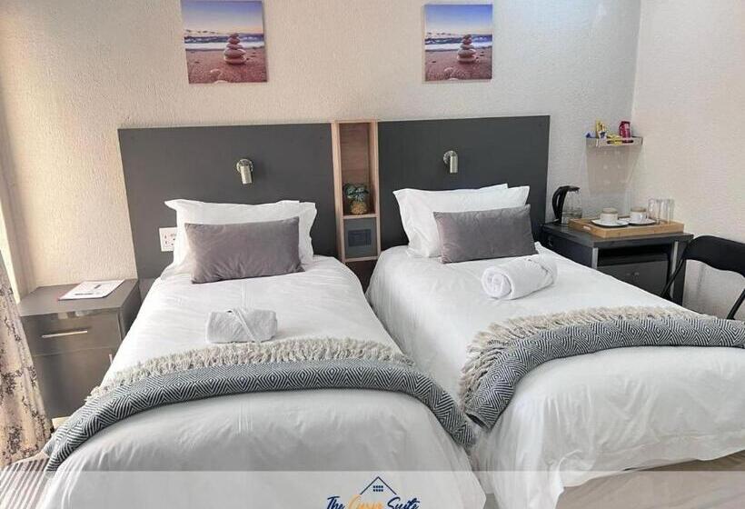 펜션 The Curve Suite Guest House