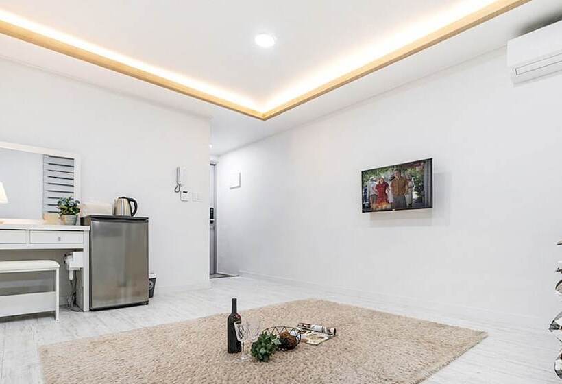 Пансион Yeosu Badaya Guest House And Hostel