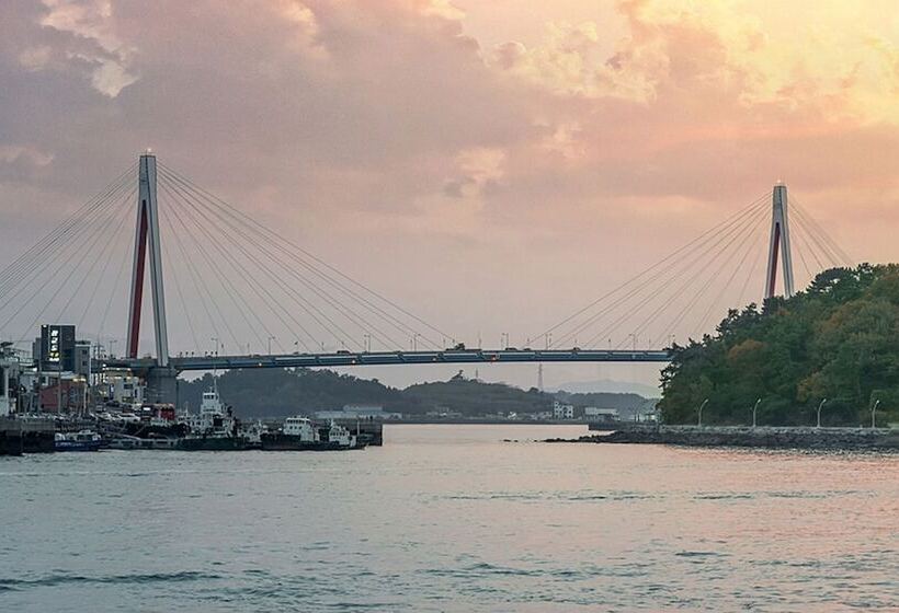 Пансион Yeosu Badaya Guest House And Hostel