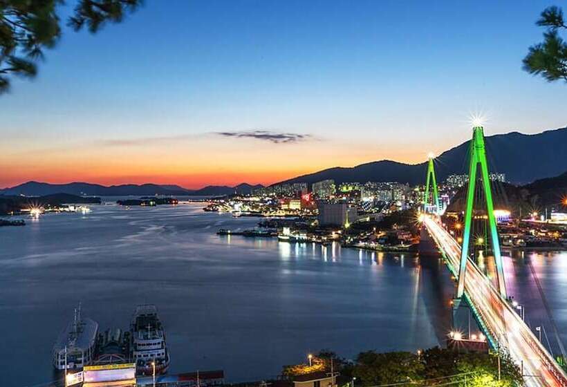 Пансион Yeosu Badaya Guest House And Hostel