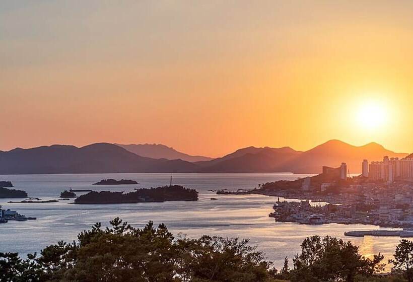 Пансион Yeosu Badaya Guest House And Hostel