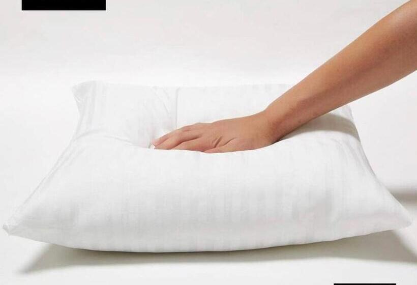 Pr Resort   Walking Distance To Jw Marriott Hotel Couple Friendly