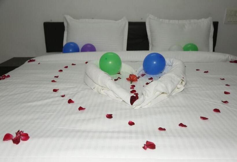 Ram Lakhan Hotel And Restaurant