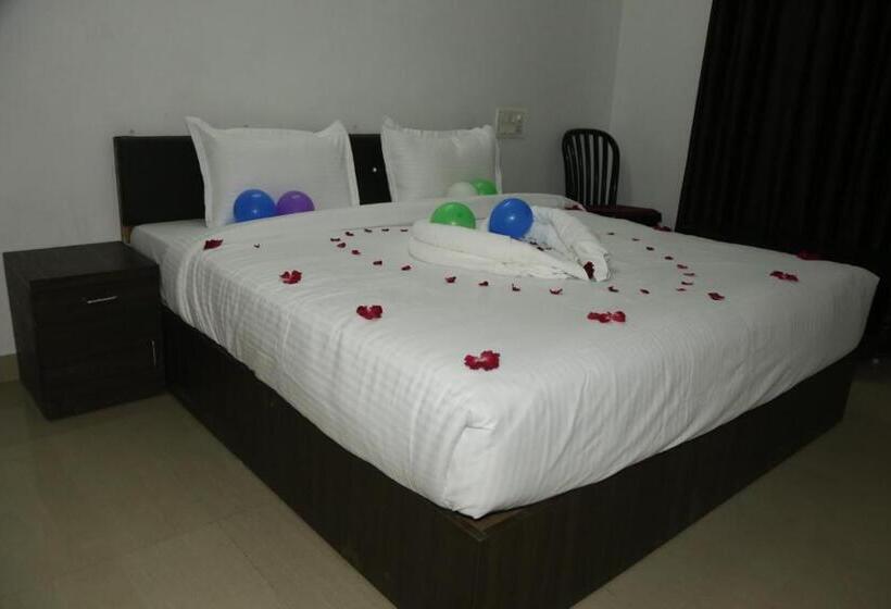 Ram Lakhan Hotel And Restaurant