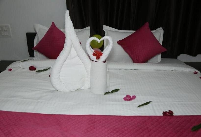 Ram Lakhan Hotel And Restaurant