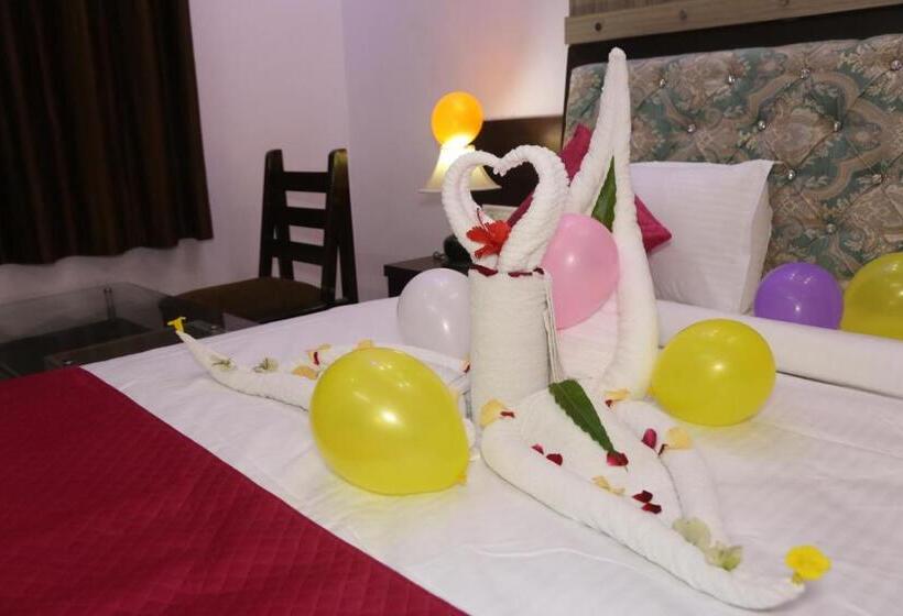 Ram Lakhan Hotel And Restaurant