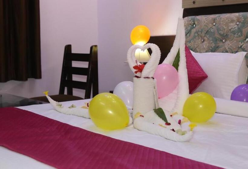 Ram Lakhan Hotel And Restaurant