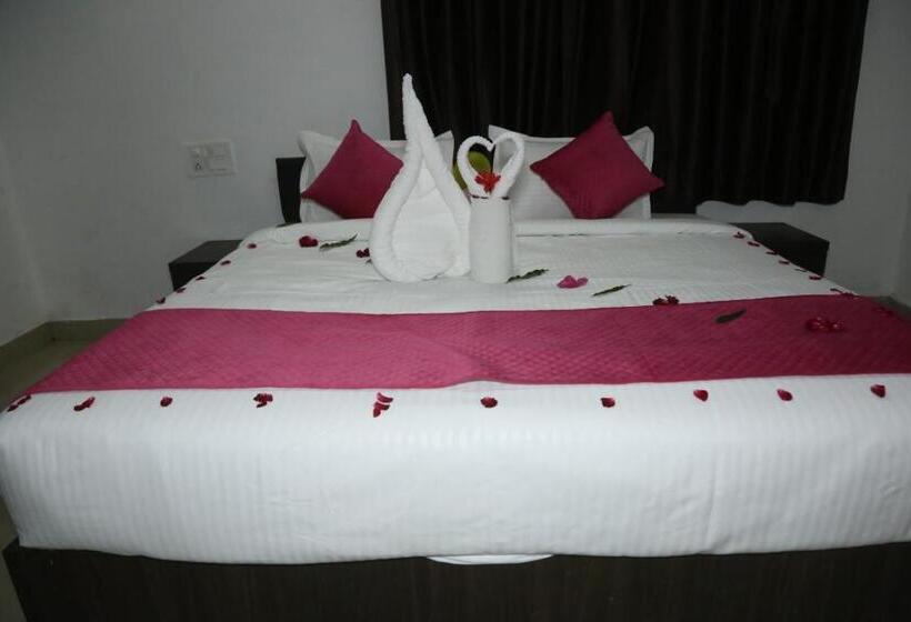 Ram Lakhan Hotel And Restaurant