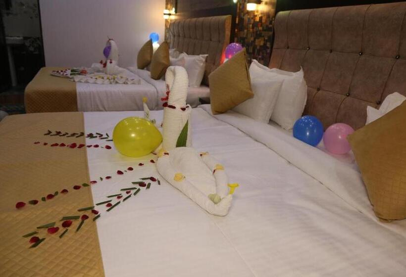 Ram Lakhan Hotel And Restaurant