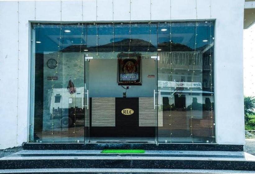 Ram Lakhan Hotel And Restaurant