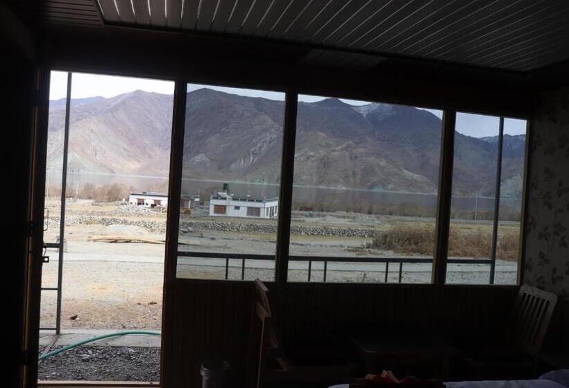 리조트 The Hidden Heaven Cottage Pangong Merak