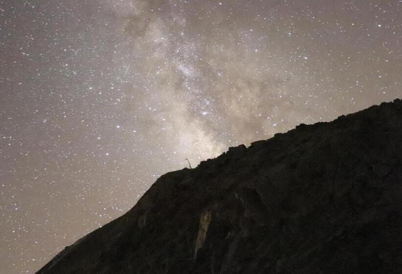 리조트 The Hidden Heaven Cottage Pangong Merak