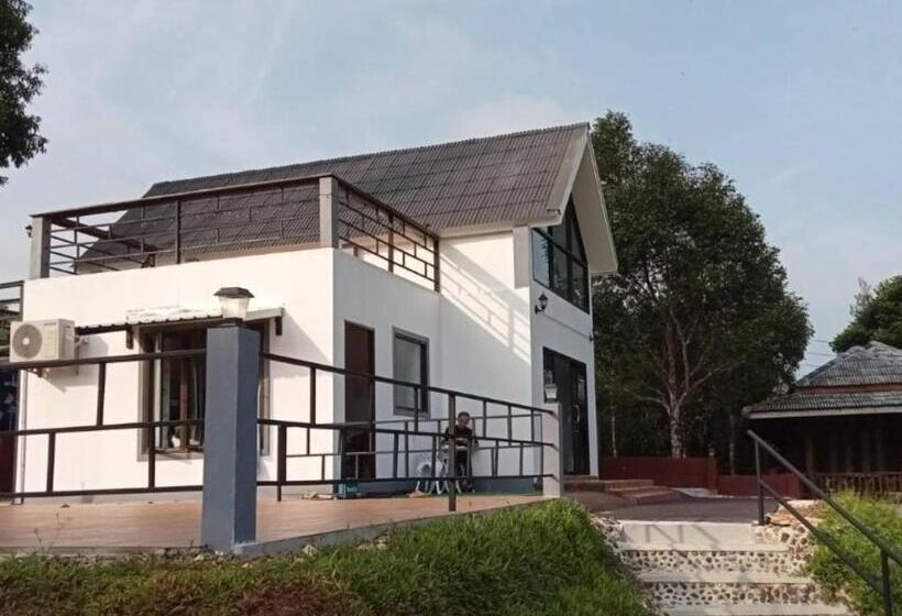 Resort The Pubpa Backyard