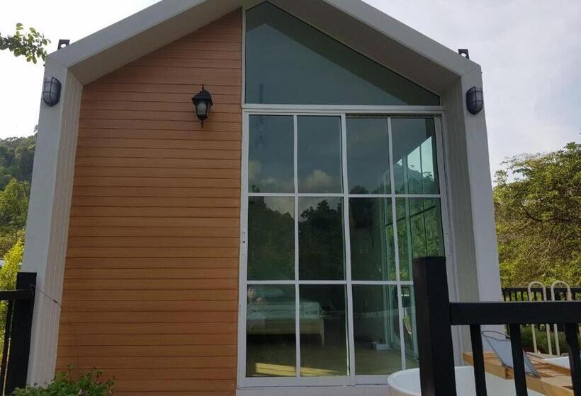 Resort The Pubpa Backyard