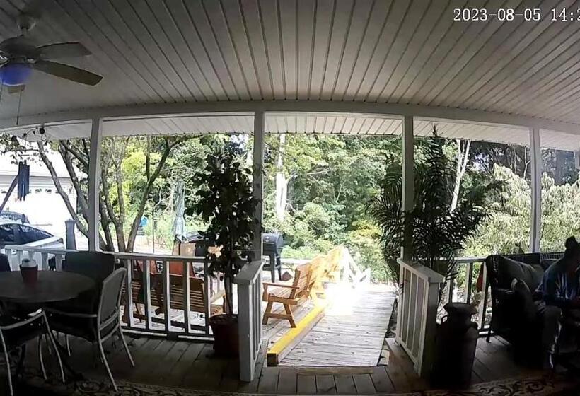 Serenity Hill Bed And Breakfast