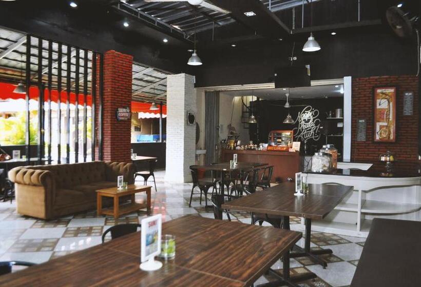 The Swarna Hotel Bayah Lebak