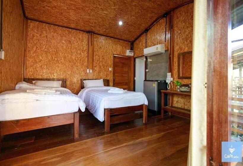 Ur Way Cafe & Resort