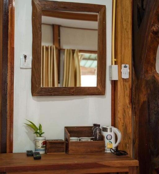 Ur Way Cafe & Resort