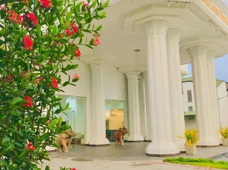 Airport Hotel Dream Paradise