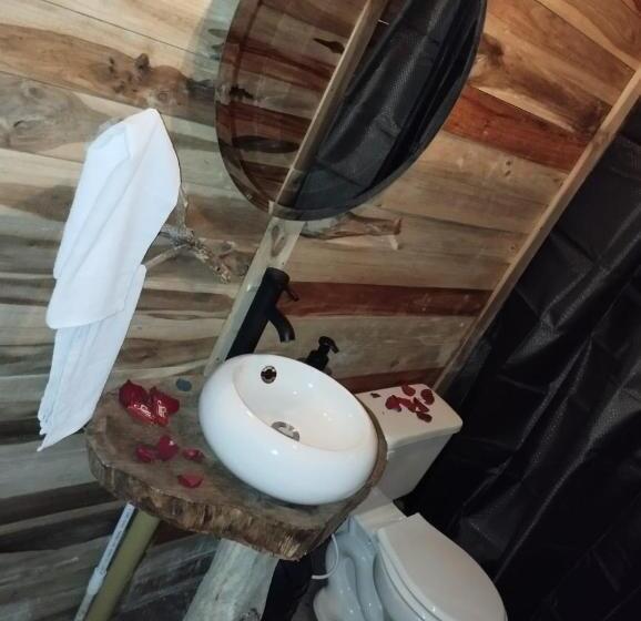 旅馆 Cabaña Villeta Gualanday Purple Flower