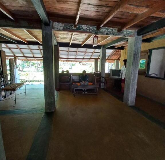 호스텔 Ralapela Eco Resort