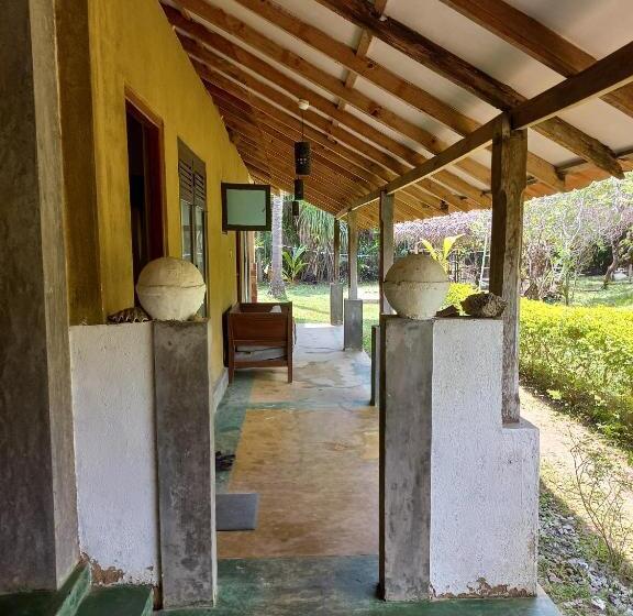 호스텔 Ralapela Eco Resort