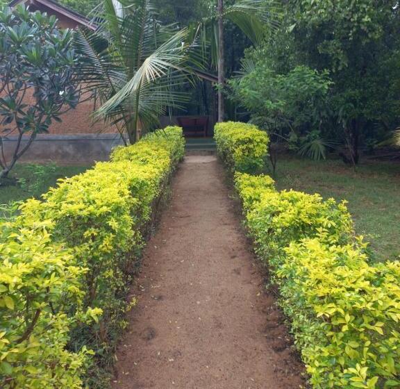 호스텔 Ralapela Eco Resort