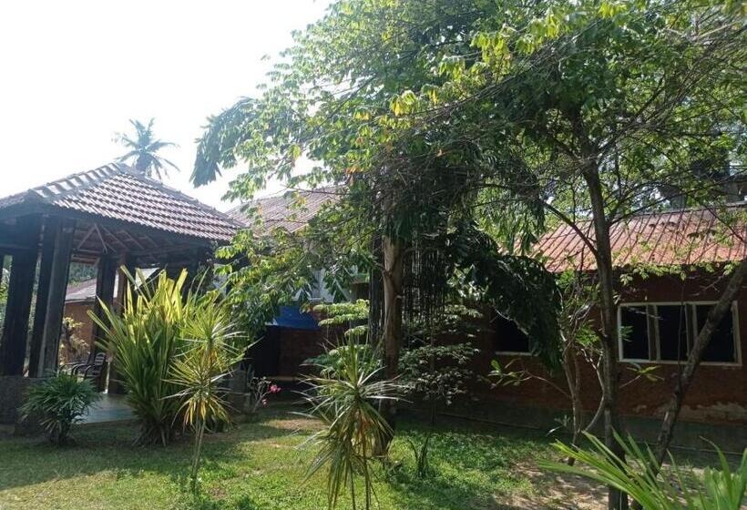 호스텔 Ralapela Eco Resort