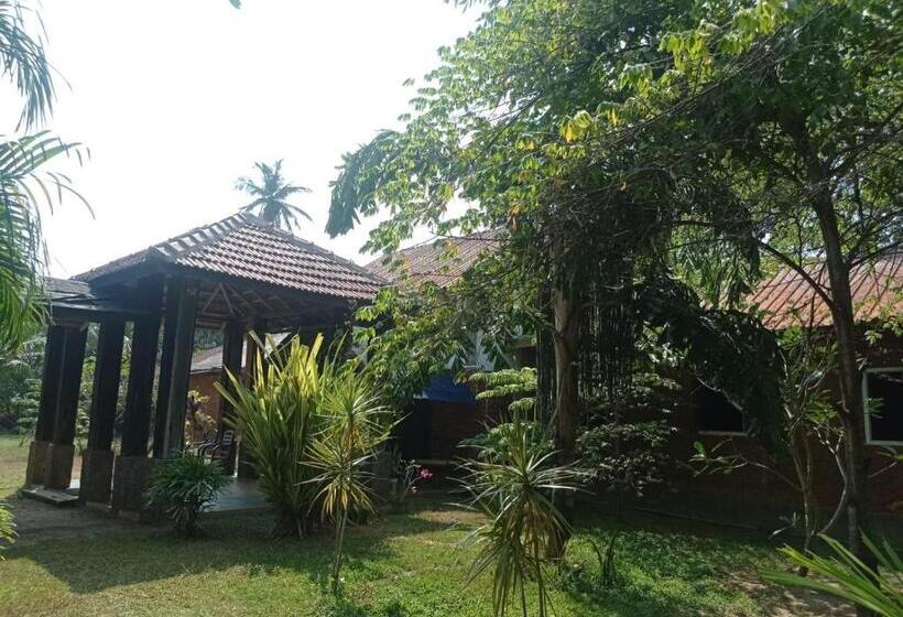 호스텔 Ralapela Eco Resort