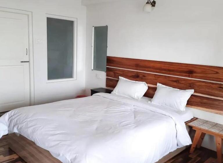 Bed and Breakfast Aaravi Garden Homestay