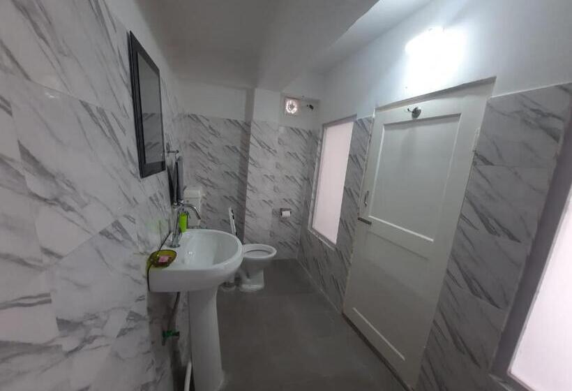 Bed and Breakfast Aaravi Garden Homestay