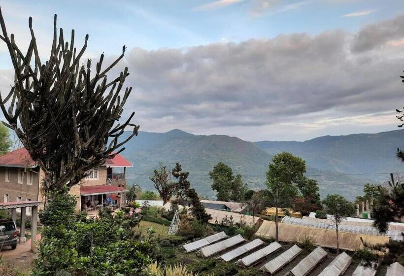 Bed and Breakfast Aaravi Garden Homestay