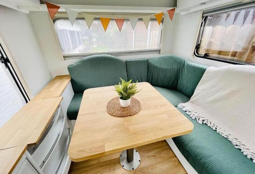 Bed and Breakfast Jeanne La Caravane