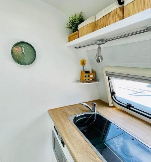 Bed and Breakfast Jeanne La Caravane