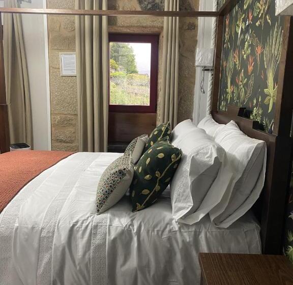 Bed and Breakfast Os Fentos