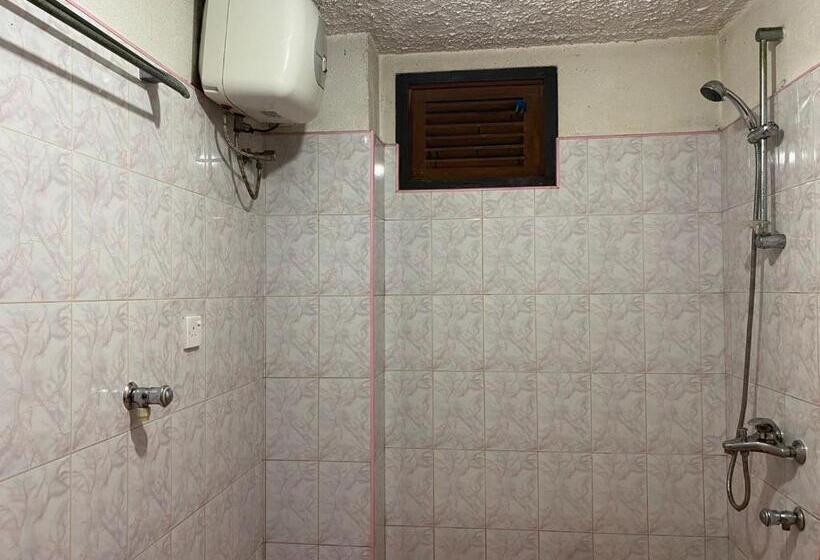 Bed and Breakfast Serene Garden Lodge