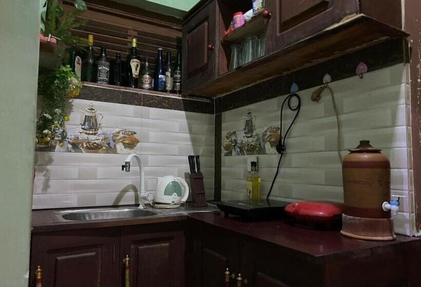 Bed and Breakfast Serene Garden Lodge