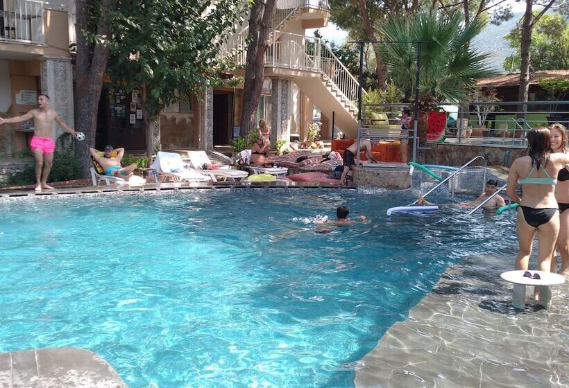 Efes Hidden Garden Resort Otel