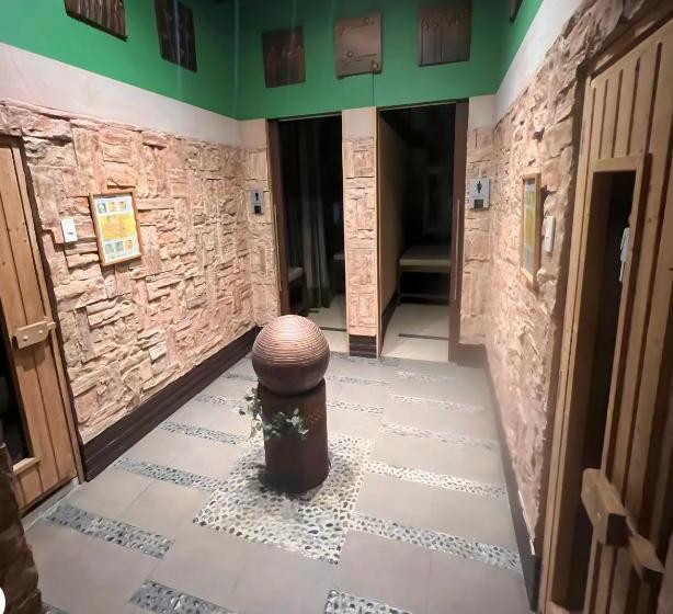 هتل Affordable Staycation Airbnb Bgc