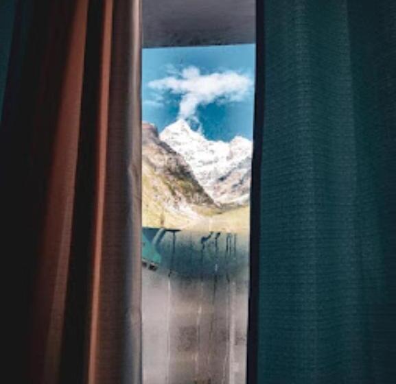 Hotel Badrinath Anant Badrinath