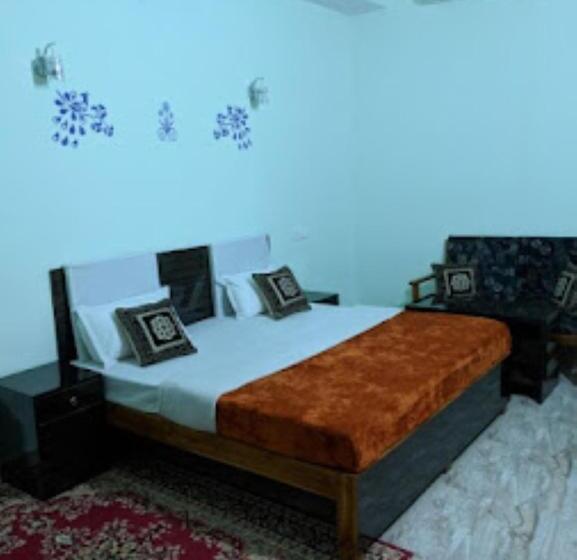 ホテル Beena Residency And Restaurant Ayodhya