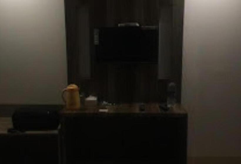 ホテル Beena Residency And Restaurant Ayodhya