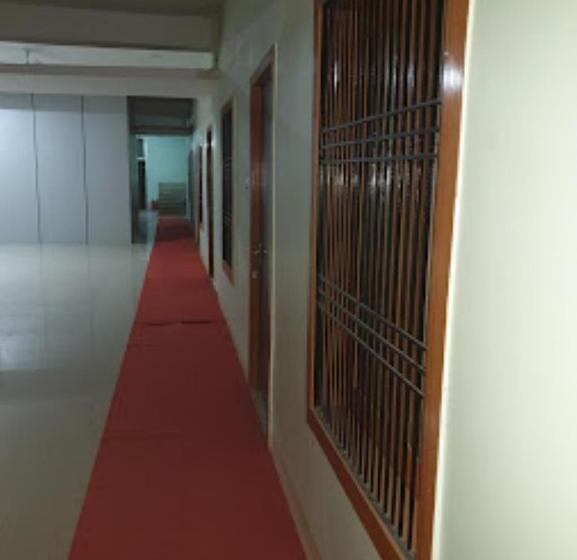 ホテル Beena Residency And Restaurant Ayodhya