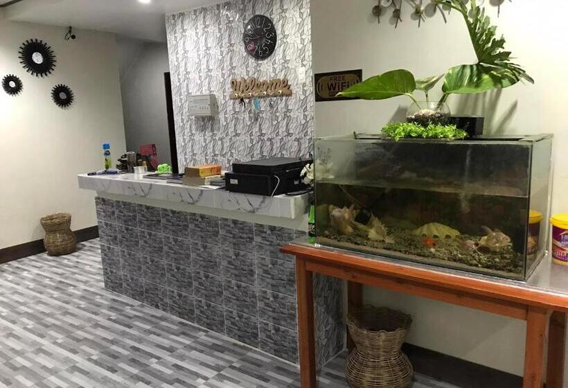 هتل C Djacob Haven And Tourist Inn