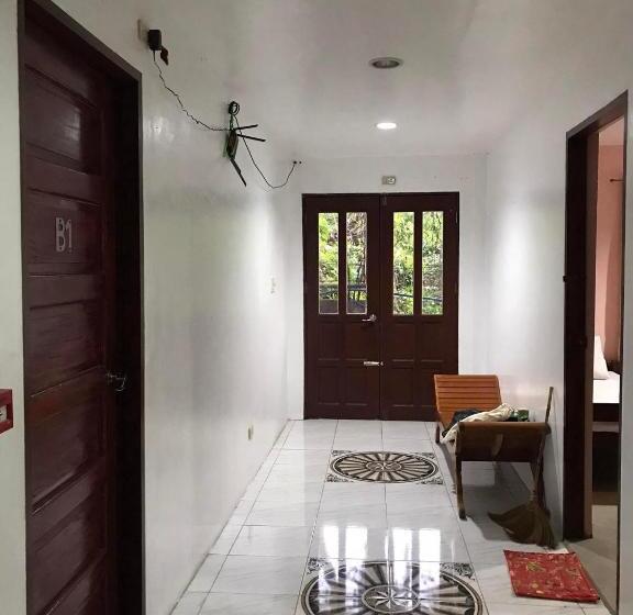 هتل C Djacob Haven And Tourist Inn