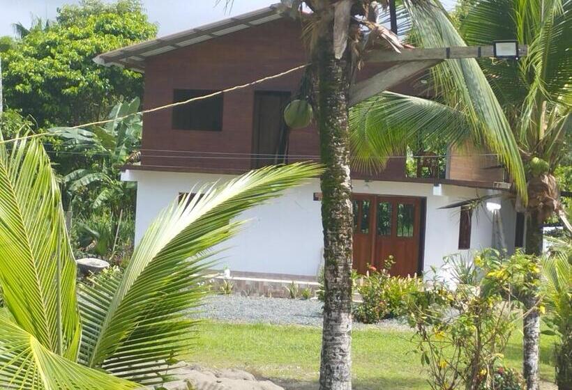 هتل Cabañas Iracas Del Mar