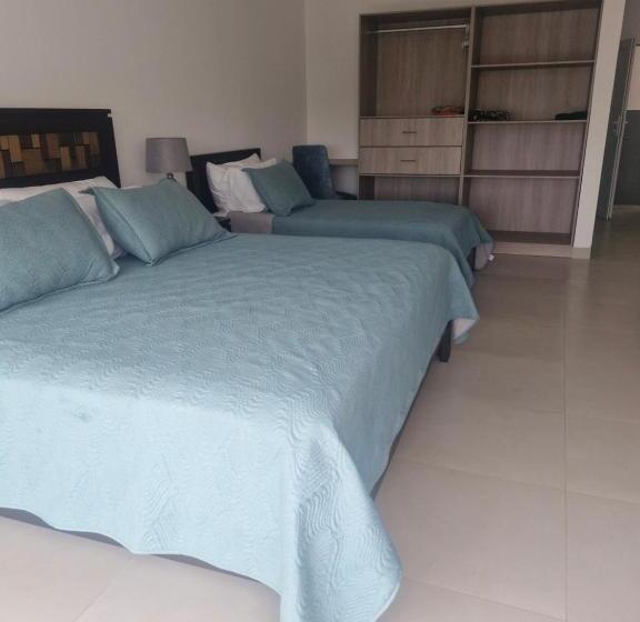 هتل Casa Lobster Bay