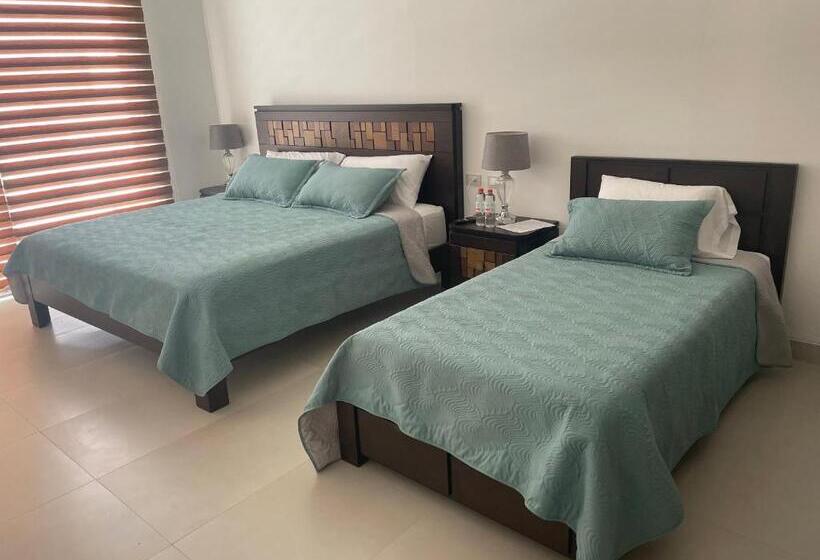 هتل Casa Lobster Bay