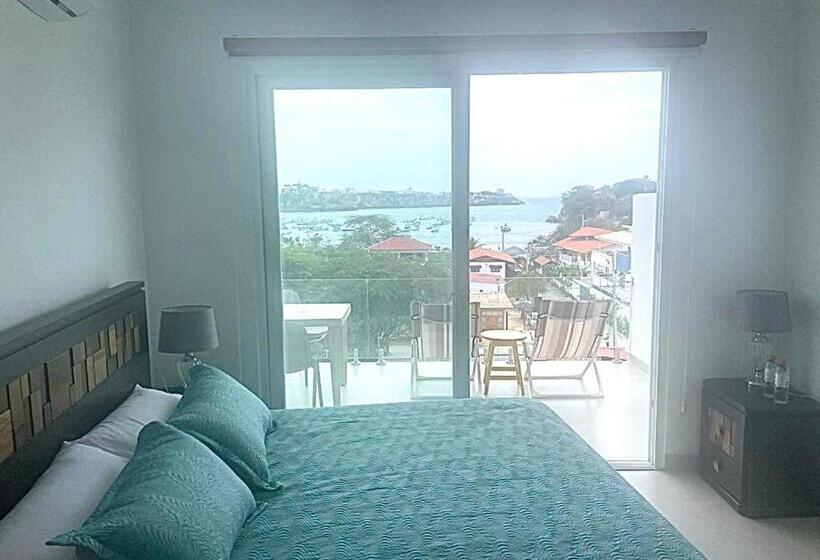 هتل Casa Lobster Bay